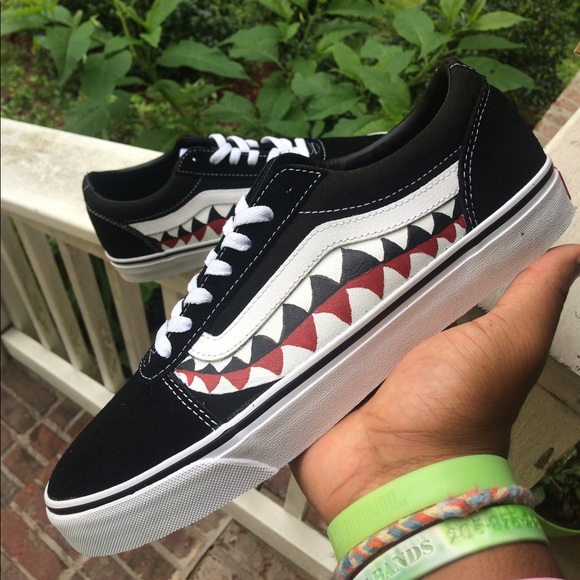 Custom Bape shark teeth vans - Picture 2 of 3